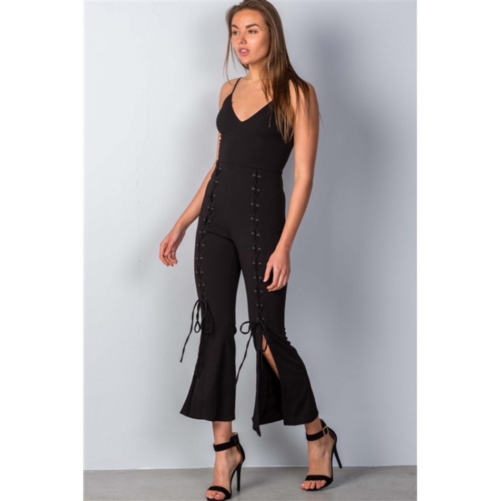 WIDE SPLIT LEG LACE-UP JUMPSUIT IN BLACK - Picture 2 of 7